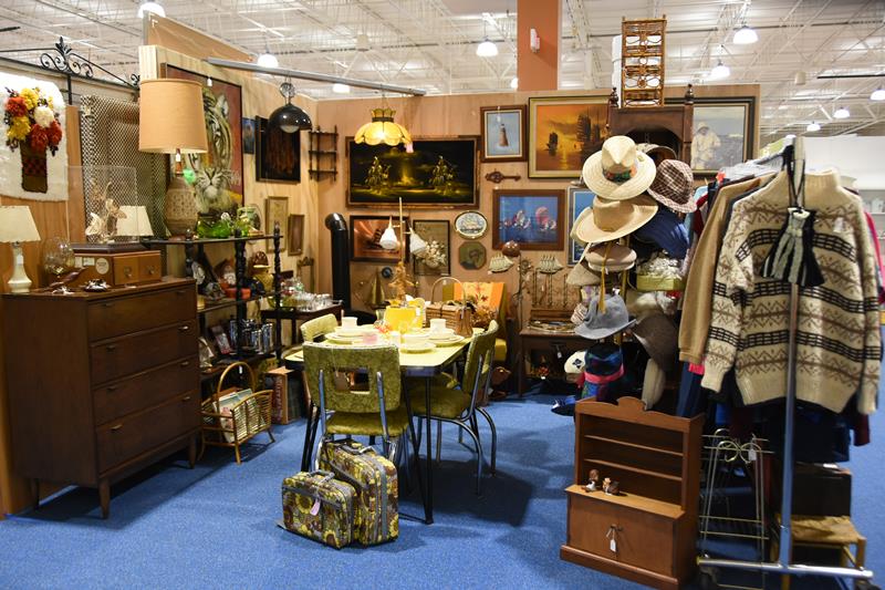 Atomic Antiques Madison, WI